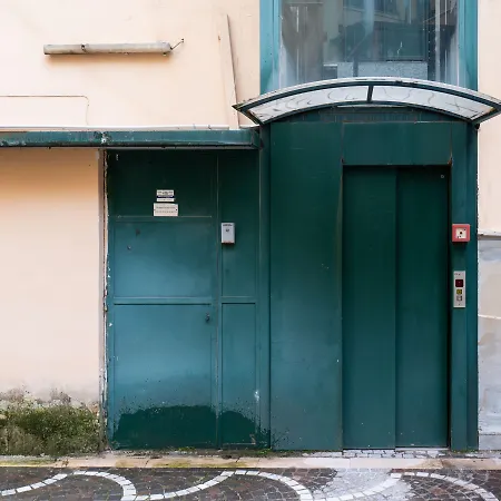 Garibaldi 125 Неаполь